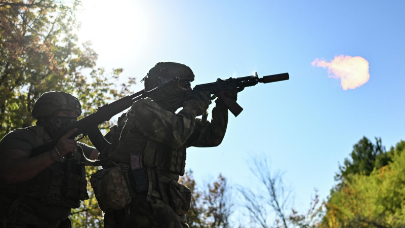 В Подмосковье два человека погибли при пожаре из-за атаки БПЛА