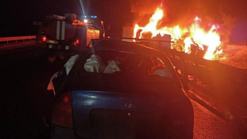 В Ульяновской области в ДТП с грузовиком погибли три человека